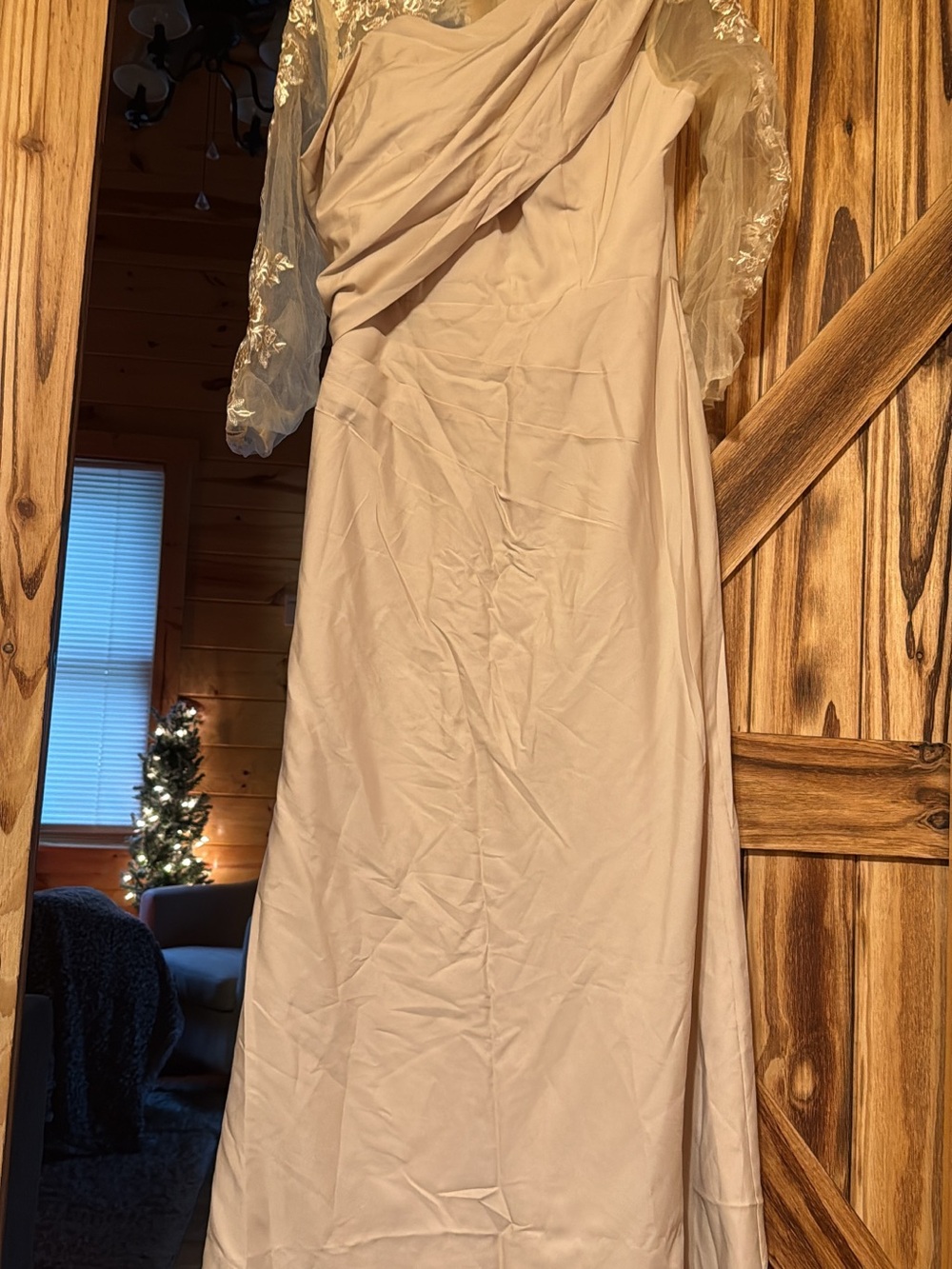 Elegant Cream One-Shoulder Prom Gown with Sheer Embroidered Sleeve
